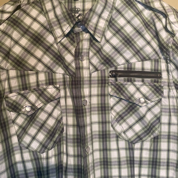Guess long sleeved snap button down plaid shirt 2/15$ - Picture 4 of 16